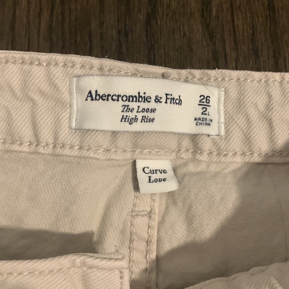 Abercrombie The Loose High Rise Jeans in Cream, Relaxed 90s Fit, Curve Love - Picture 5 of 5